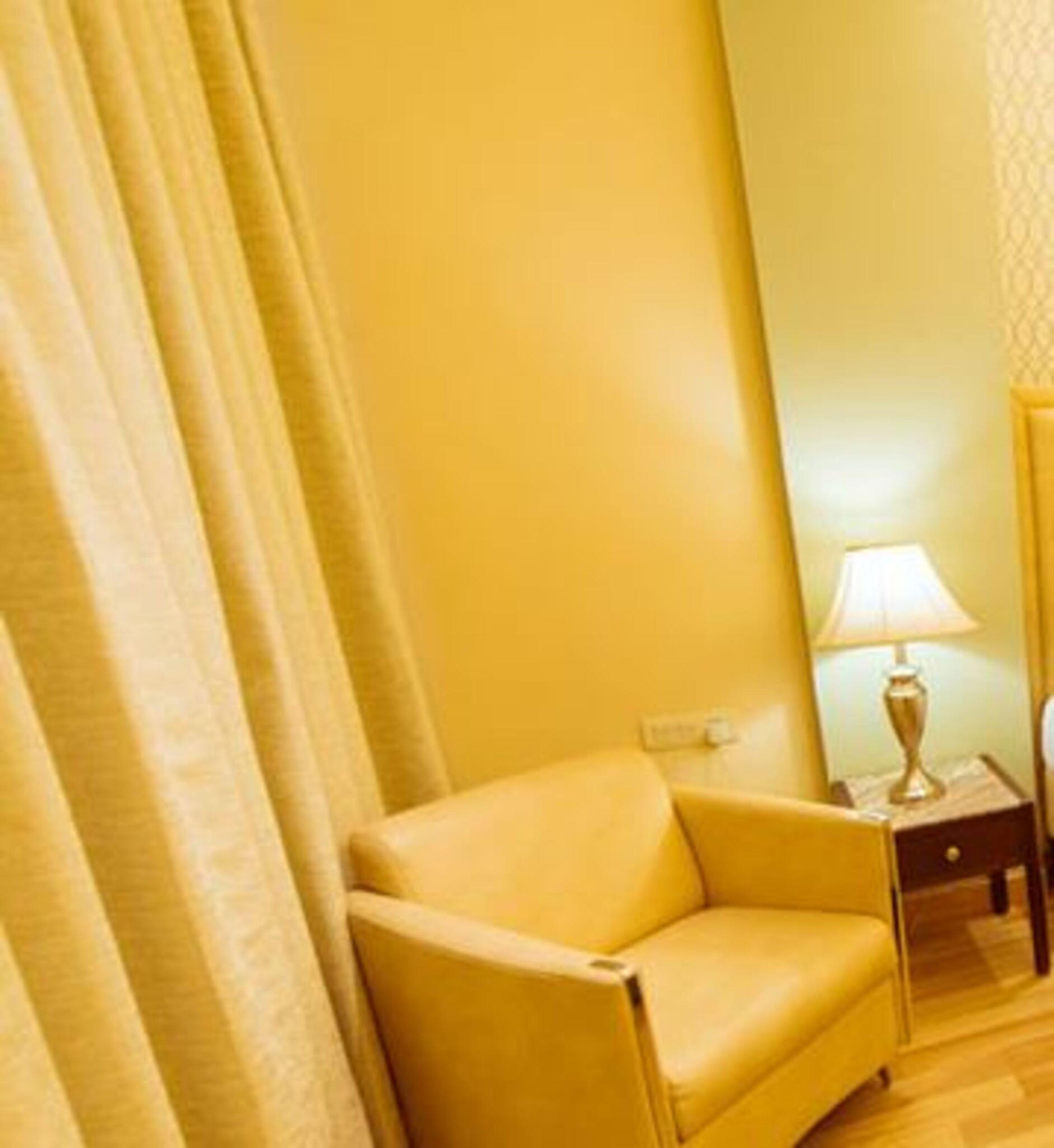 Clark International Hotel Delhi  Exterior photo